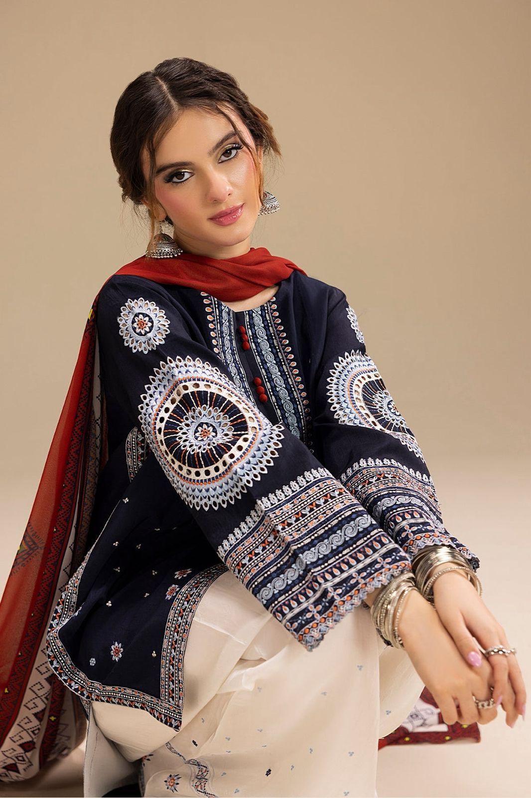 Jazmin 3p Lawn Suit 2026