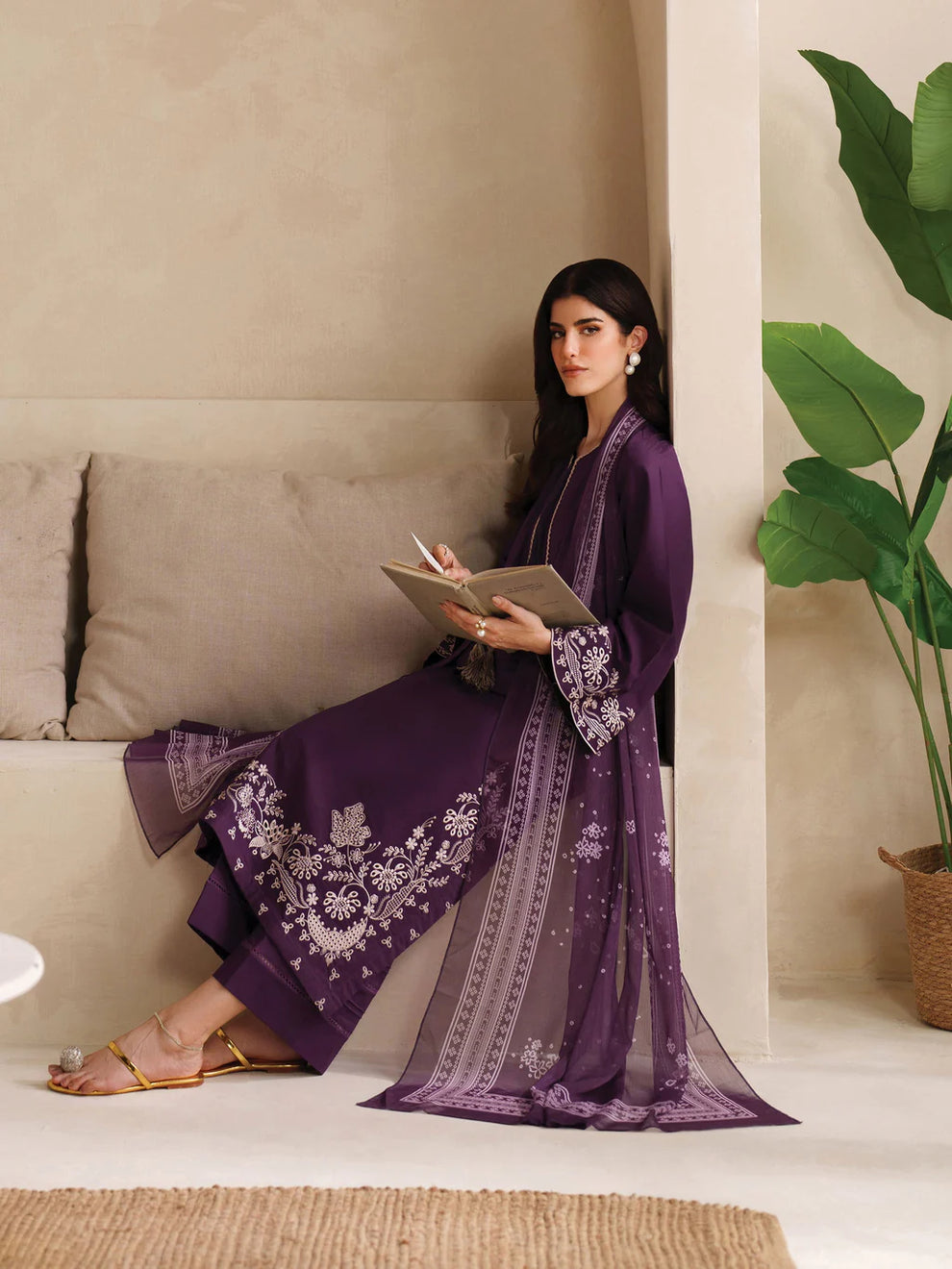 Garnit fancy lawn 3pc Embroidery