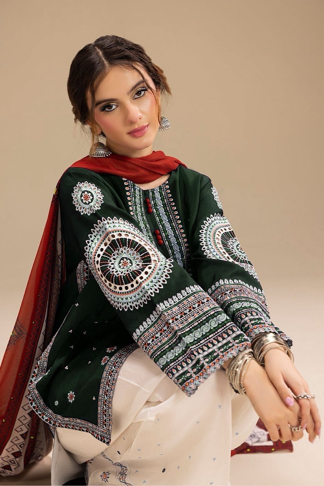Jazmin 3p Lawn Suit 2026