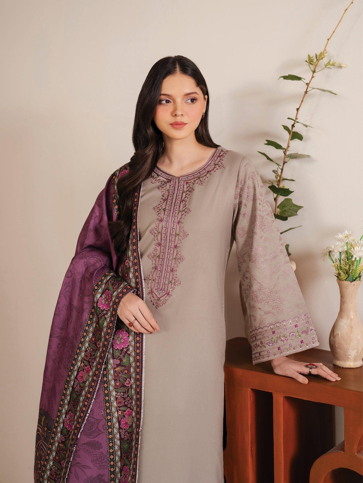 Garnet 3p Lawn Suit 2026