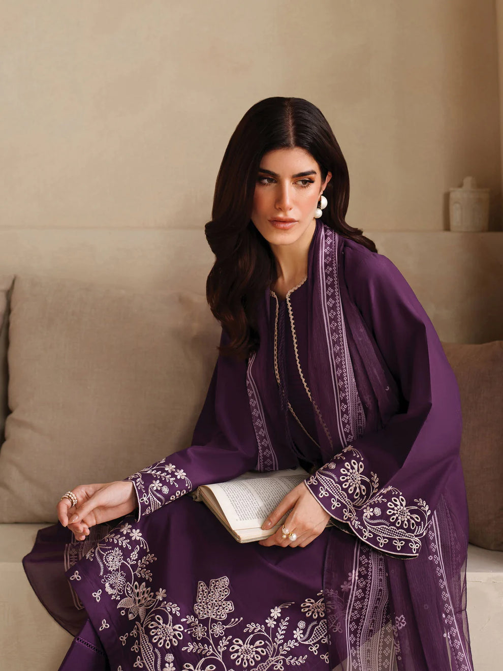 Garnit fancy lawn 3pc Embroidery