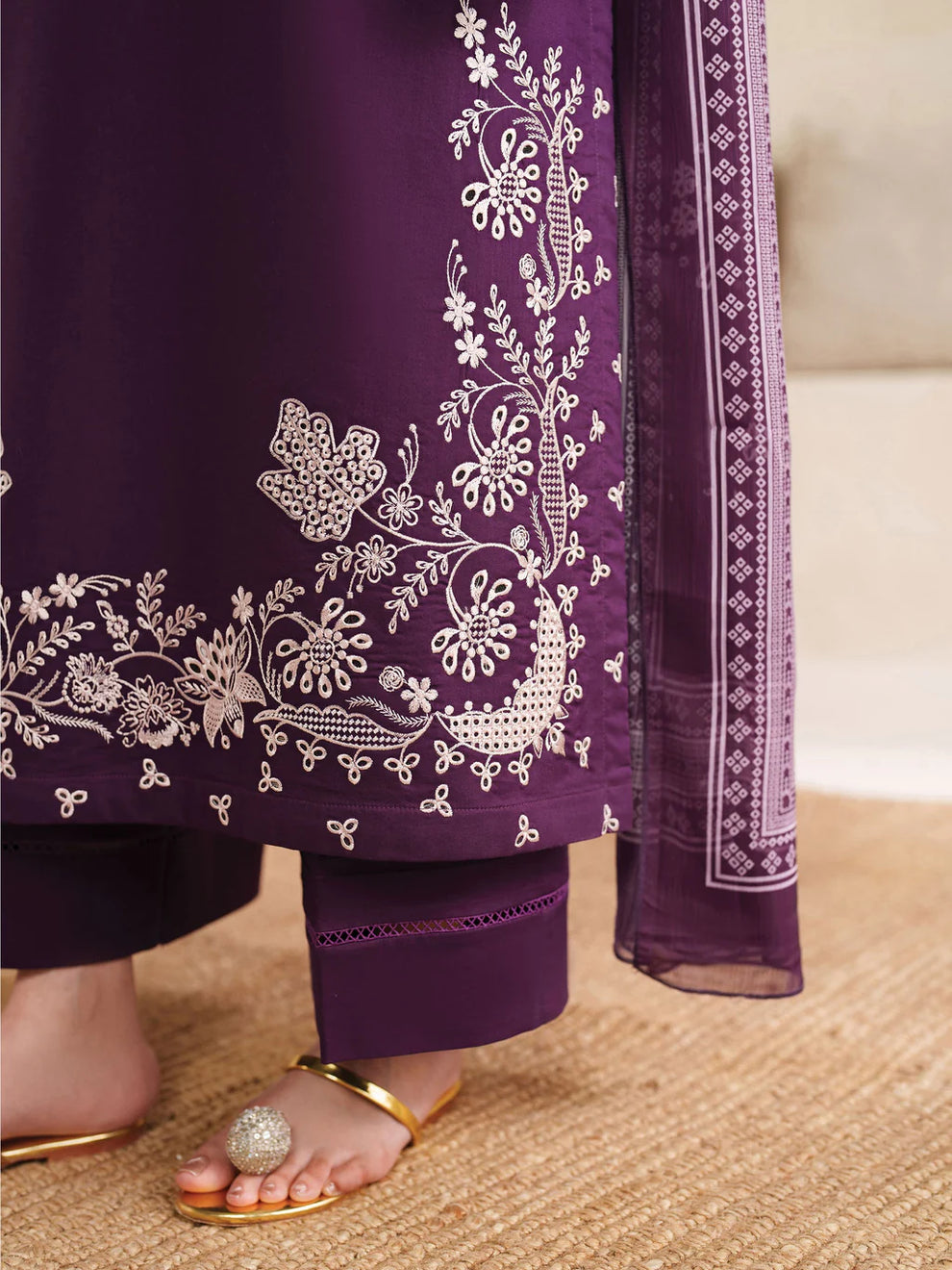 Garnit fancy lawn 3pc Embroidery